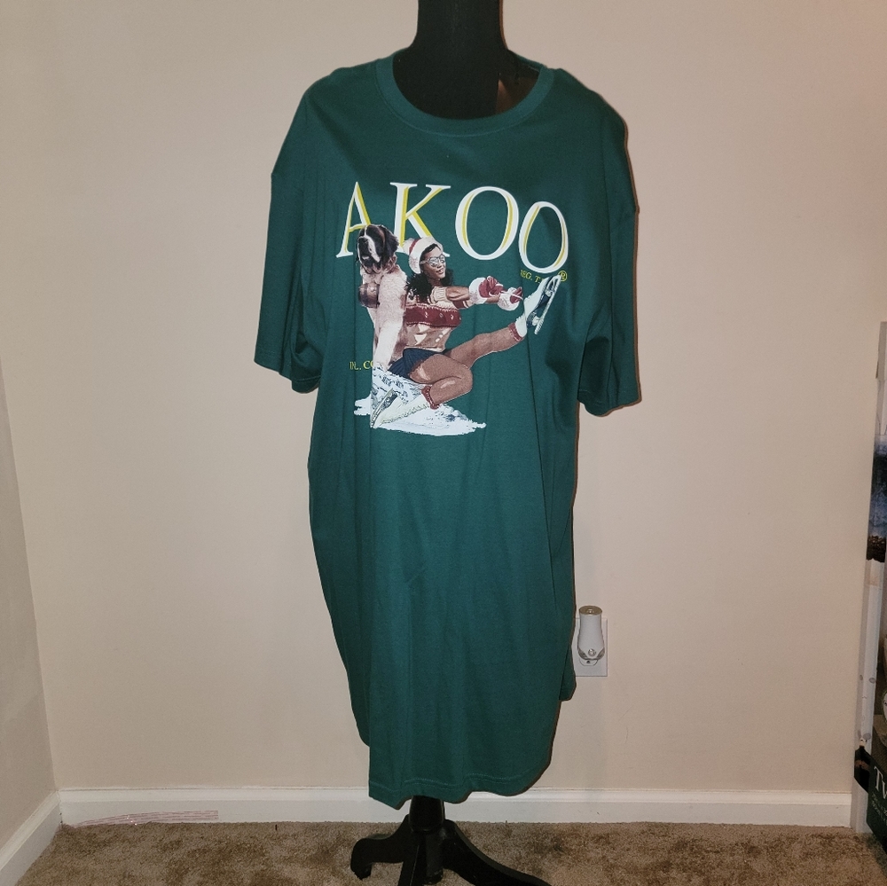 Akoo tshirt. No REFUND No RETURN